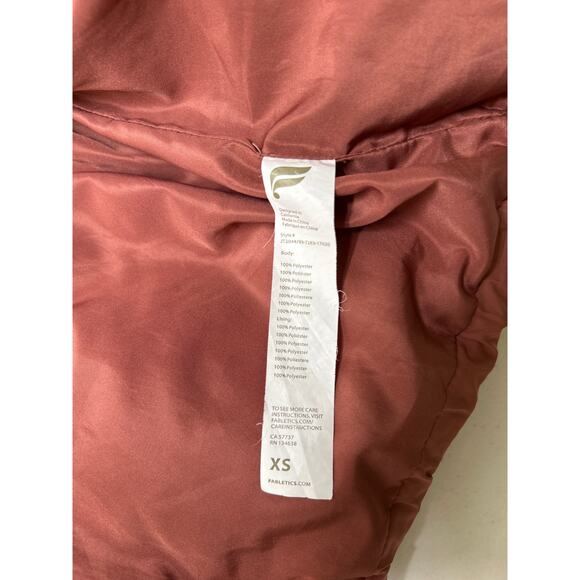 Fabletics Wander Cropped Puffer Jacket Coat Womens XS Cherry Mocha - Picture 7 of 7